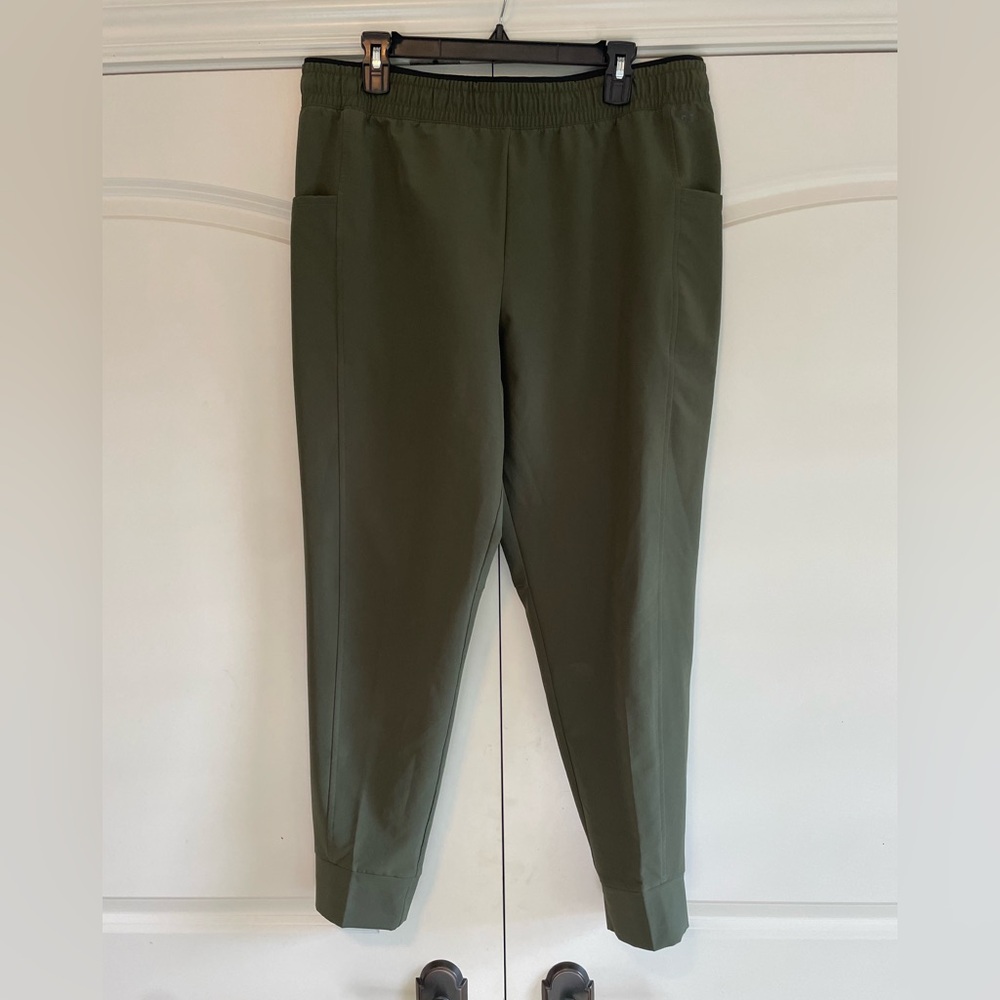 DSG joggers size L